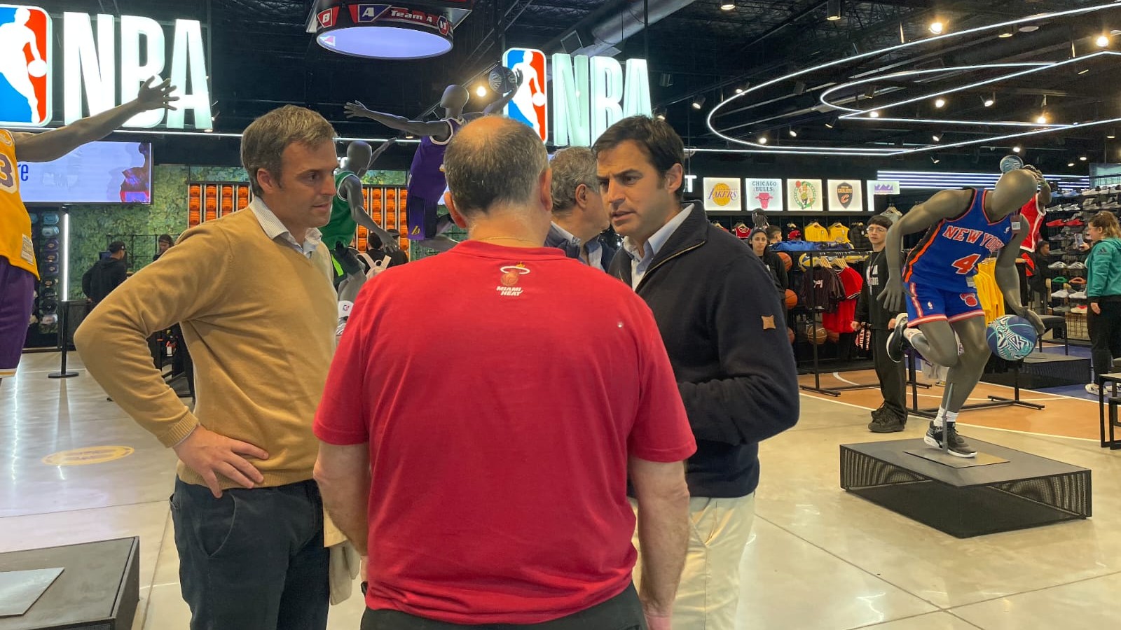 Ramón Lanús en el nuevo local de la NBA: "En San Isidro generamos las condiciones para que el sector privado pueda desarrollarse y dar empleo"