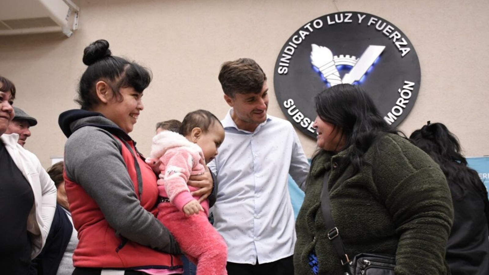 Más de 200 familias de Morón firmaron la escritura de sus viviendas