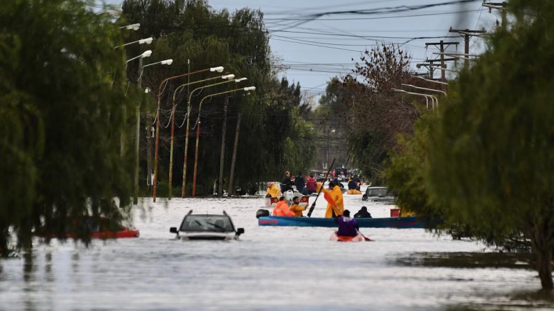 Tras las lluvias, mejora el clima en el norte bonaerense: 3.200 evacuados y  4 desaparecidos - Zona Norte Hoy