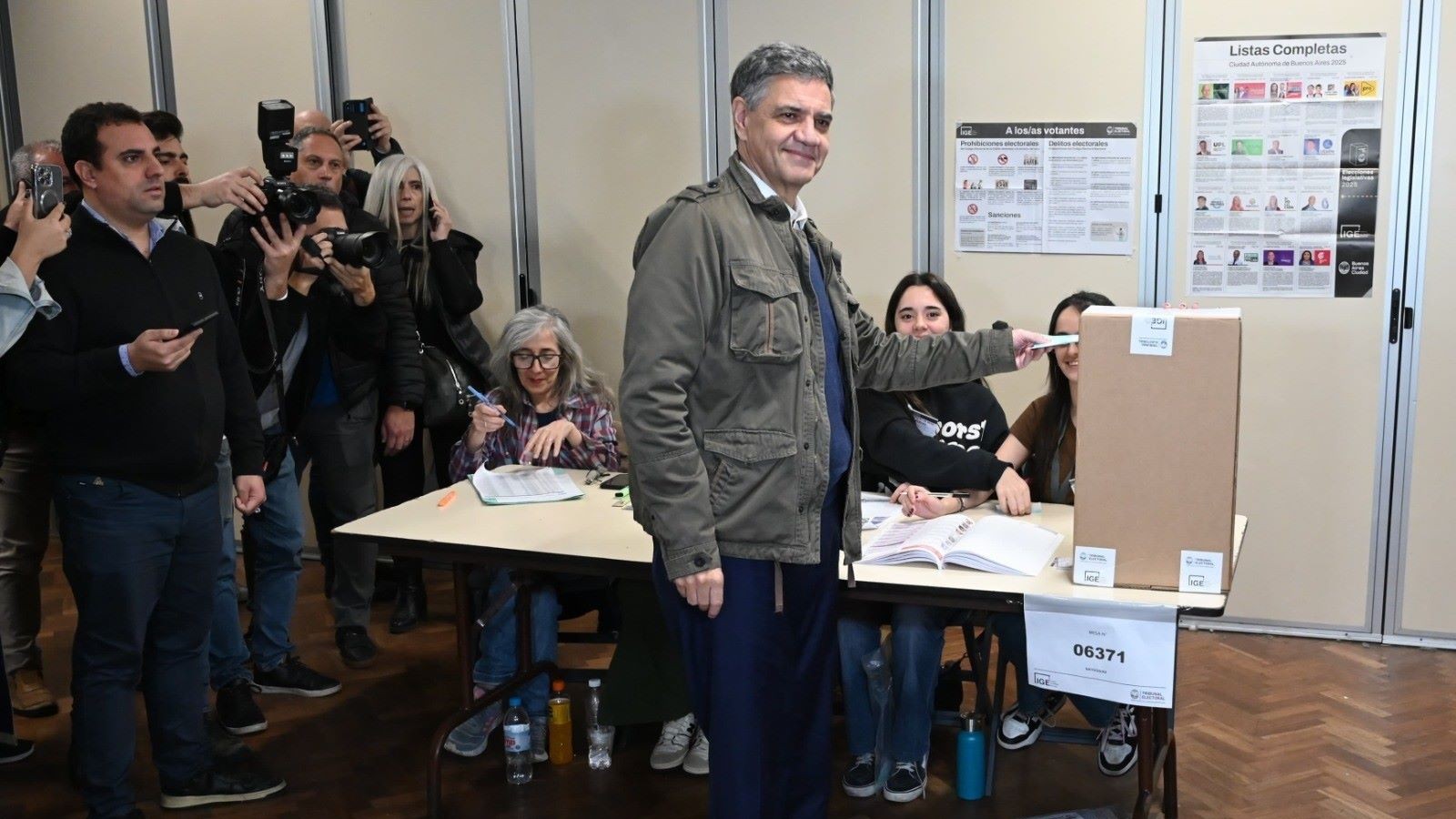 Elecciones legislativas en la Ciudad: votó el Jefe de Gobierno, Jorge Macri
