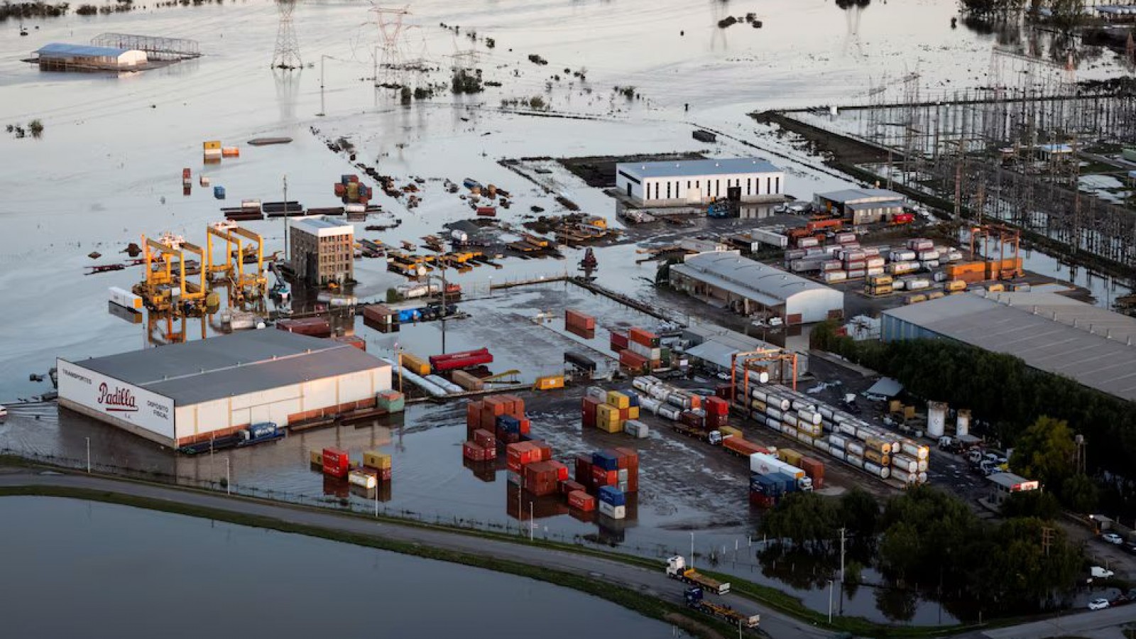 Empieza a bajar el agua en Campana y Zárate fue declarada zona de catástrofe