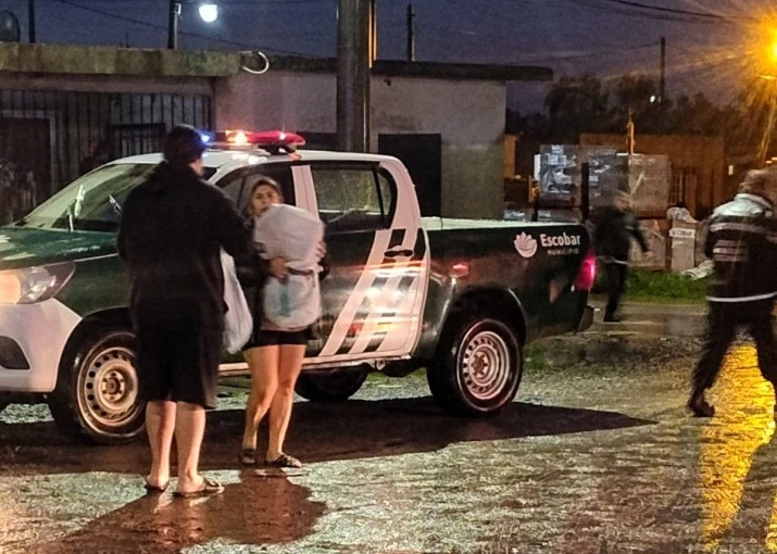 La Municipalidad de Escobar creó un fondo especial de asistencia para los damnificados por el temporal y suspende actividades en mayo