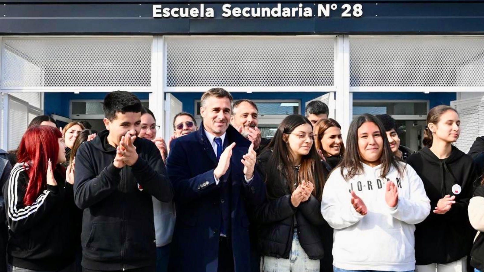 Achával inauguró la Secundaria N° 28: "Una escuela es siempre un lugar que transforma"