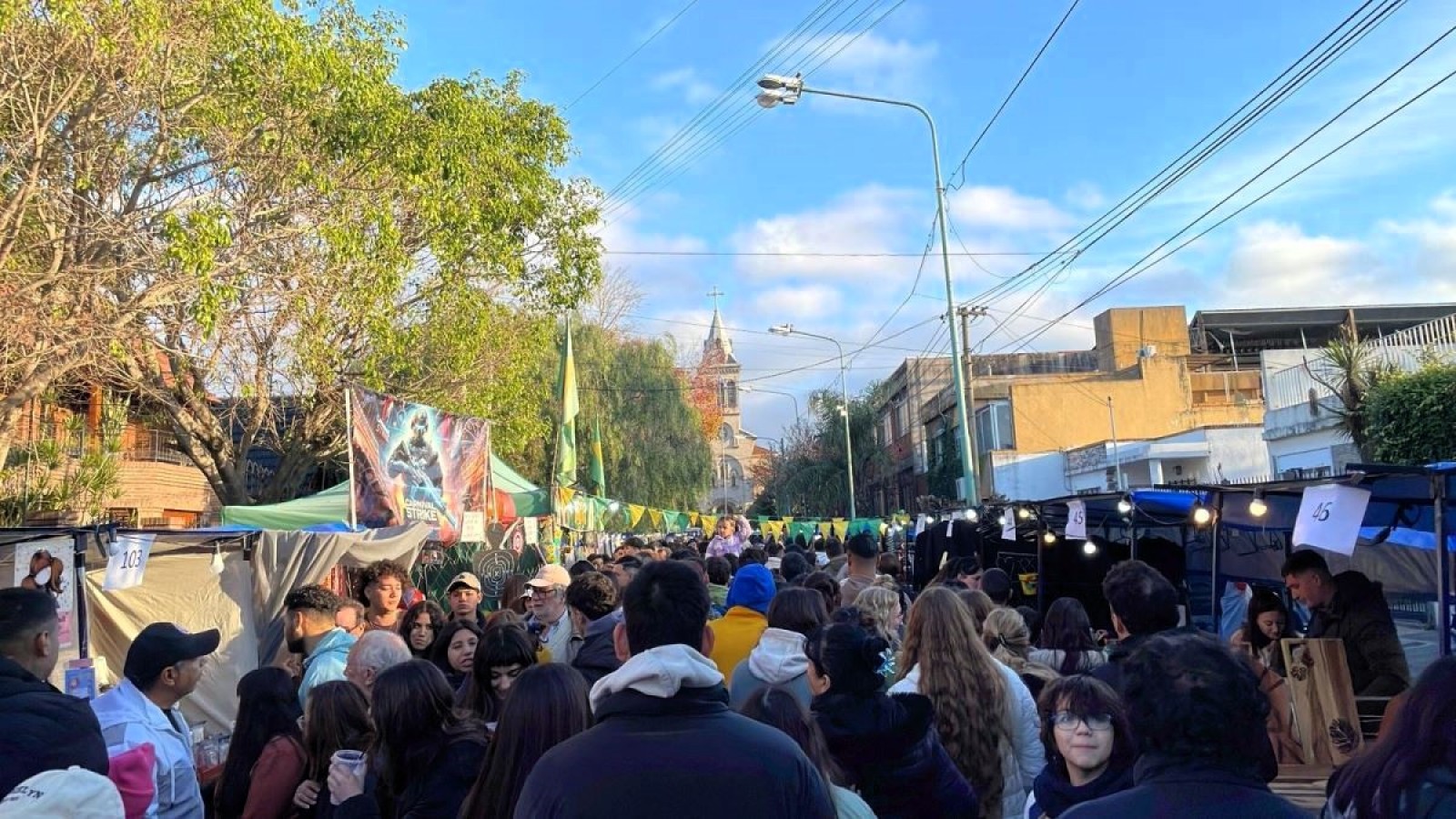 Más de 100 mil personas celebraron la Fiesta Patronal de San Antonio de Padua en Merlo