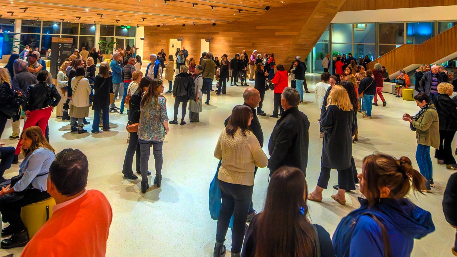 Luciano Cáceres, Dayub, Capusotto y más grandes artistas llegarán en julio al Teatro Otamendi