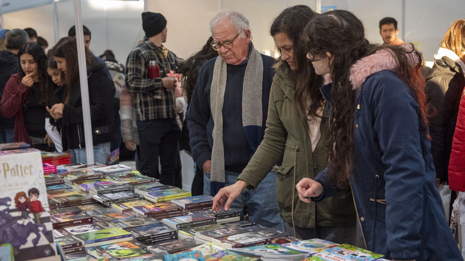 Miles de vecinos disfrutaron de la 5ª Feria del Libro de Campana