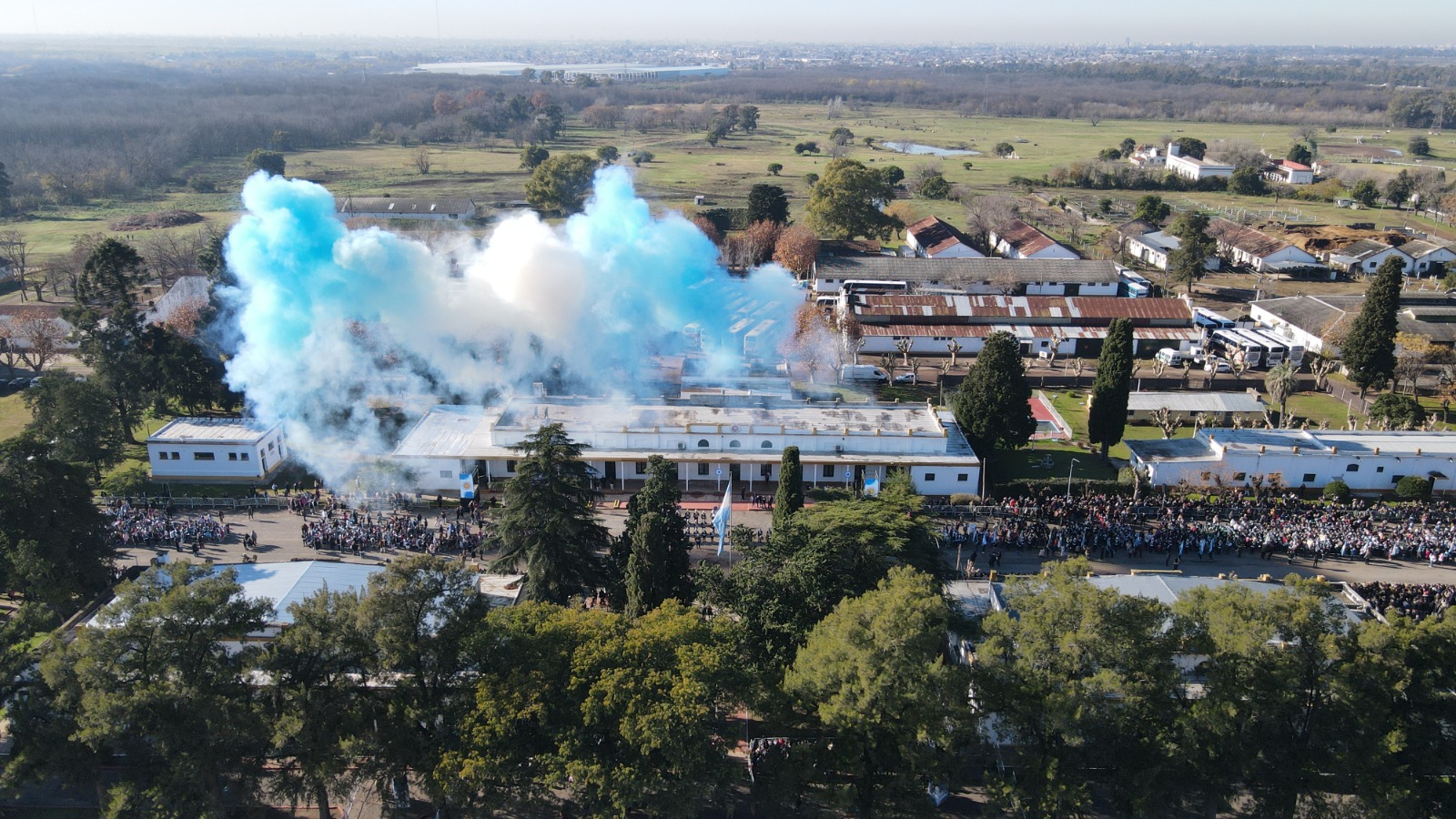 Más de 4.300 alumnos de San Miguel prometieron a la bandera en Campo de Mayo