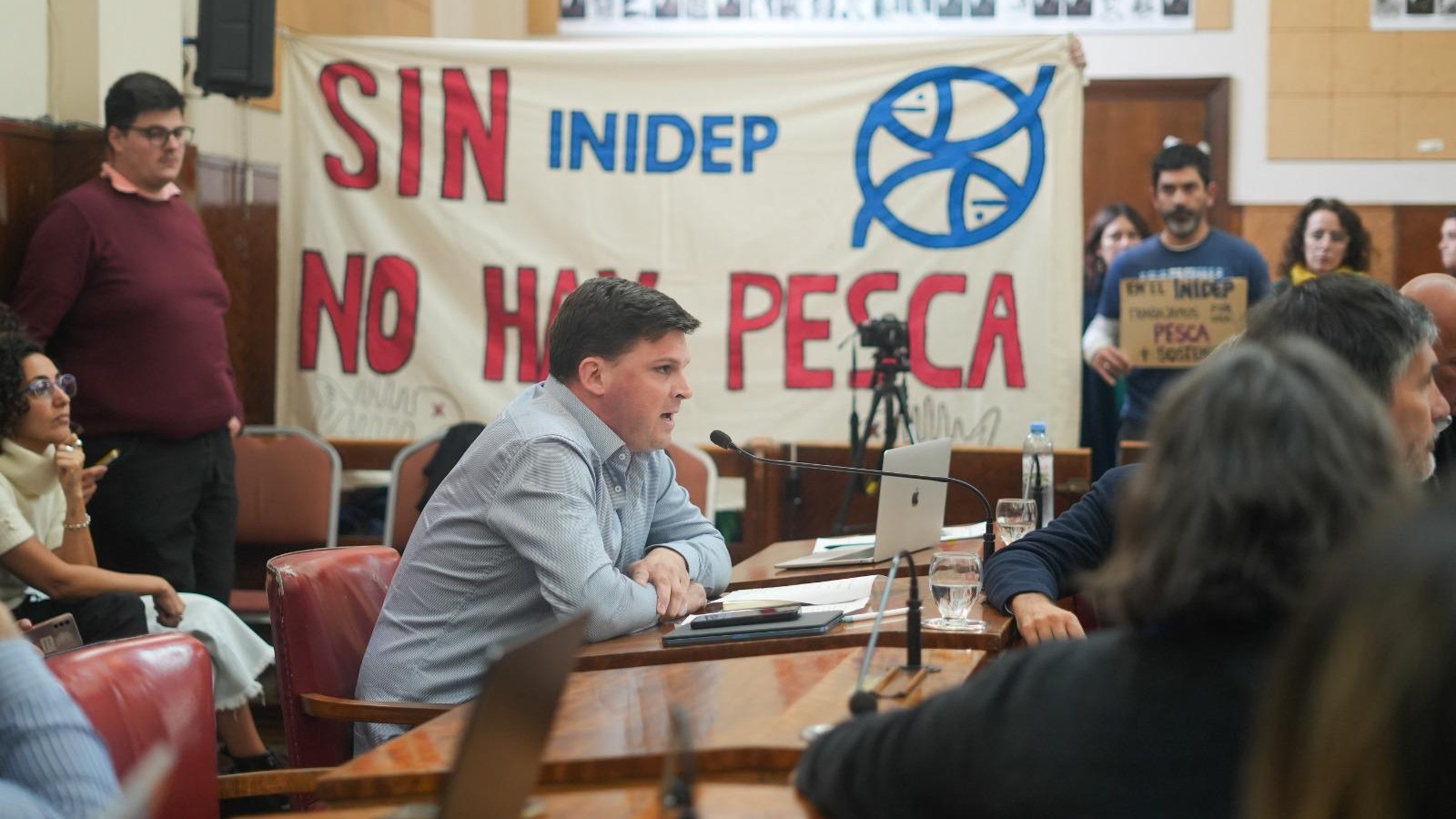 Crisis en el sector pesquero: No cesan los despidos