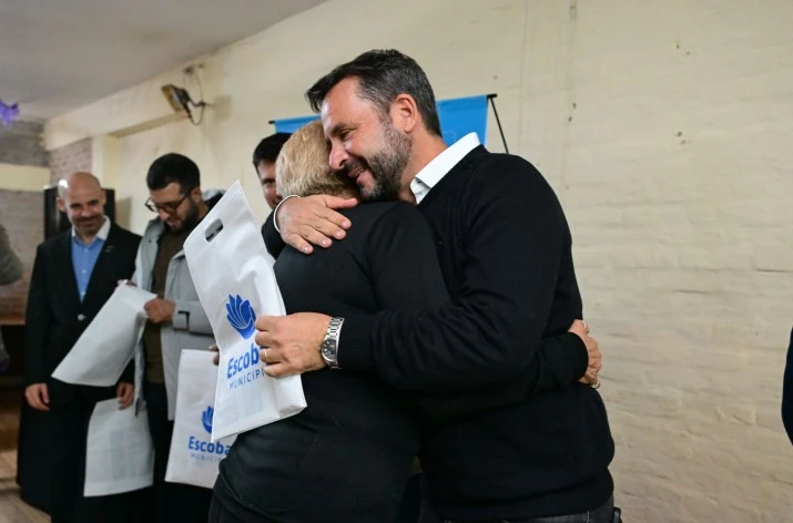 Salud: El Municipio entregó más de 100 anteojos a jubilados del distrito