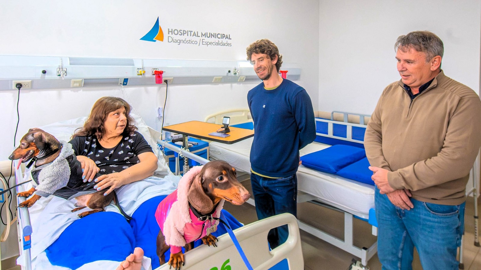 Juan Andreotti presentó un programa de visitas terapéuticas con animales en el Hospital Municipal