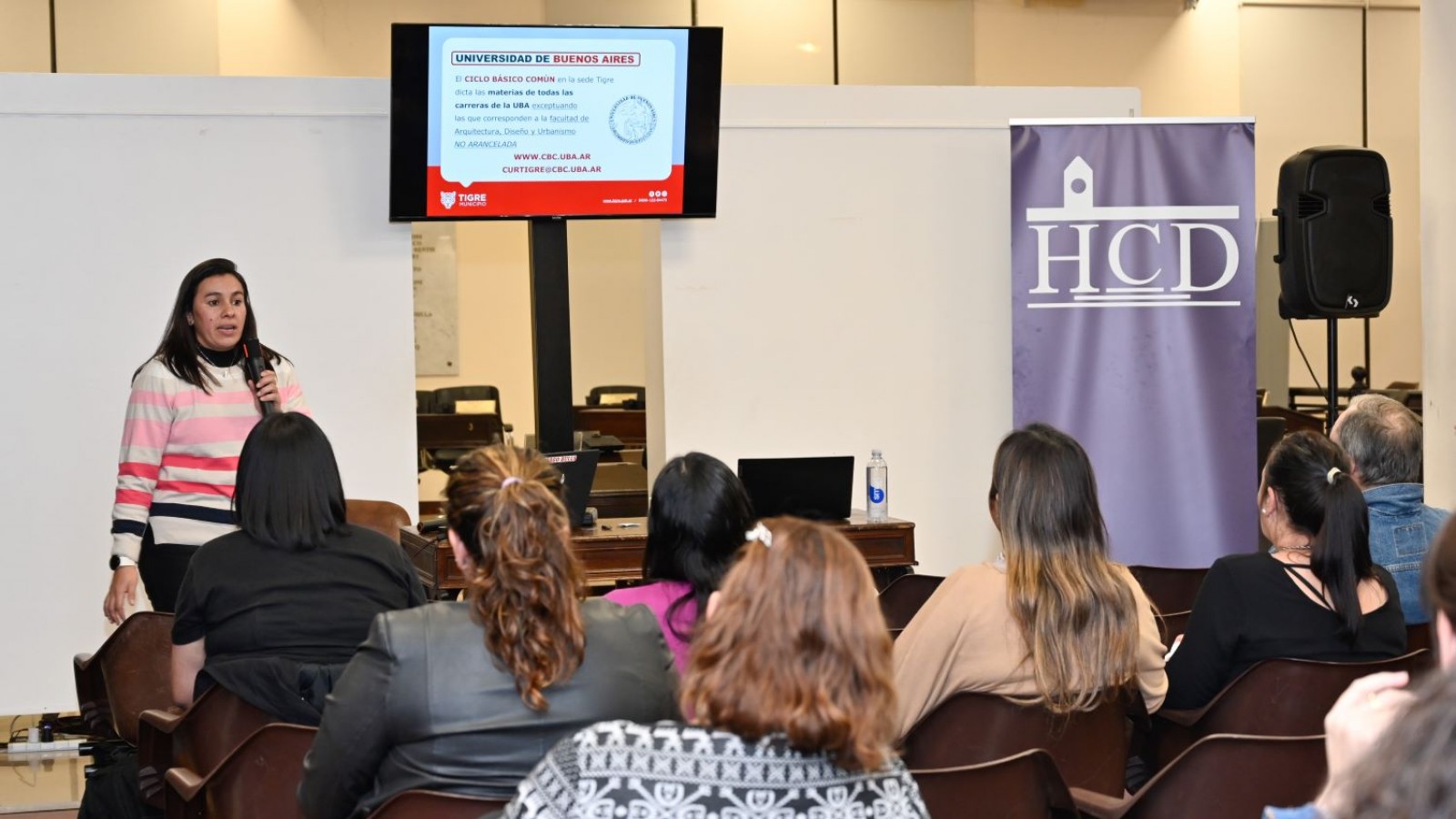 Con el fin de mantener una constante capacitación para los docentes, el HCD de Tigre albergó un taller sobre inteligencia artificial