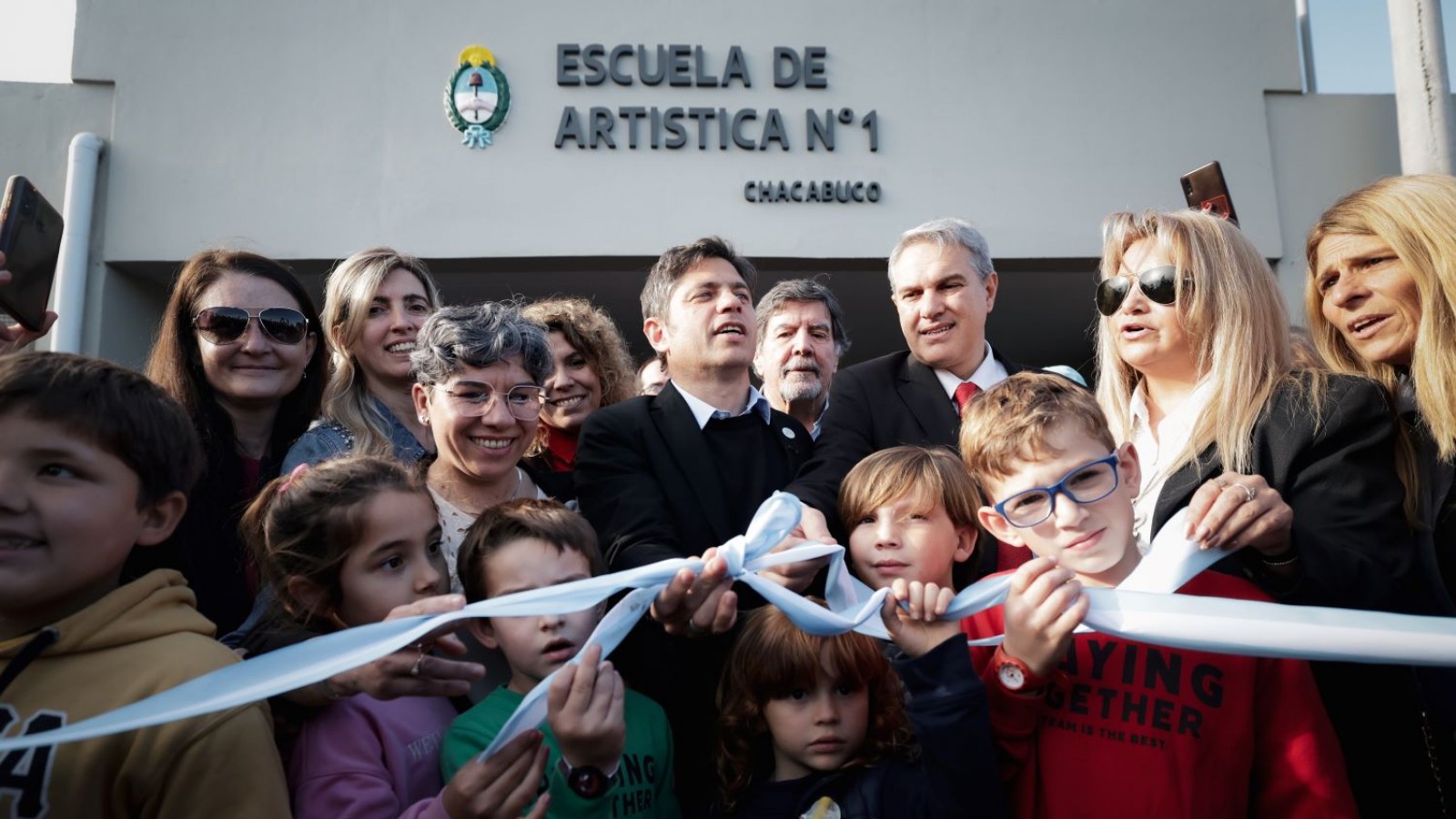 Kicillof inauguró el nuevo edificio de la Escuela de Educación Artística N°1