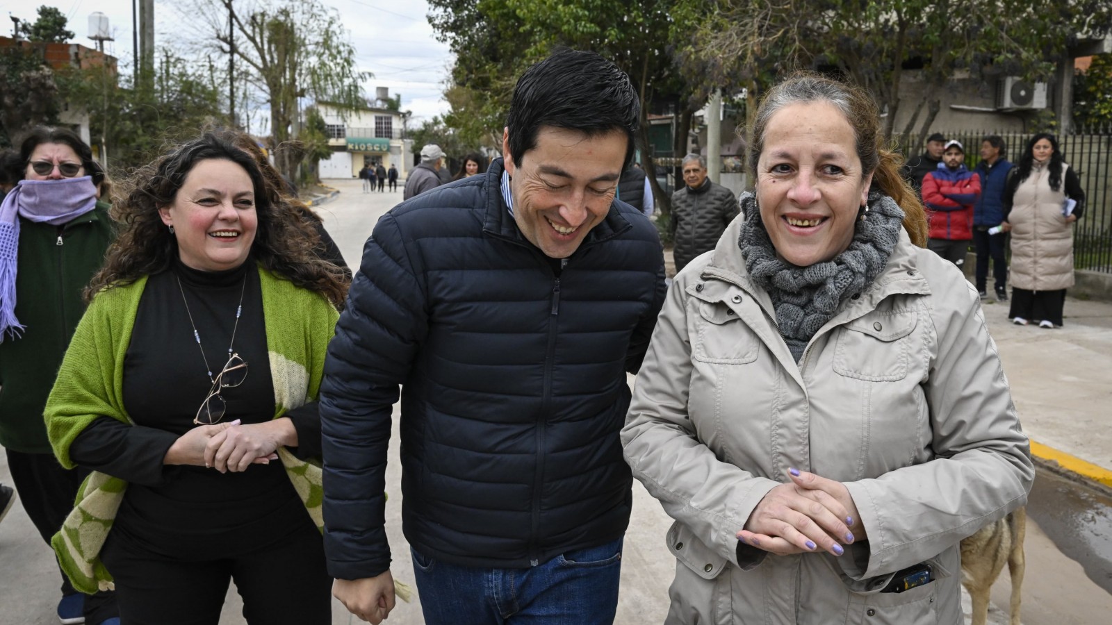 Nardini inauguró la primera etapa de obras de pavimentación en el Barrio Santa Mónica