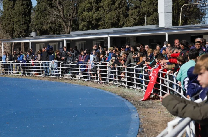 Pergamino inauguró la nueva pista de atletismo: un espacio de nivel internacional para el deporte local