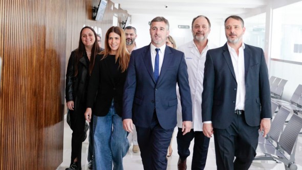 Achával recorrió la ampliación del Hospital Central de Pilar y cuestionó la política de salud de Milei