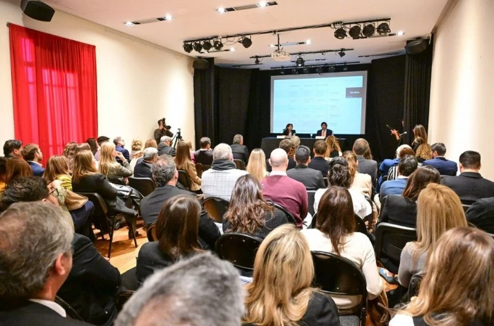 Sujarchuk y el procurador Conte-Grand encabezaron una capacitación sobre la rehumanización de los procesos judiciales