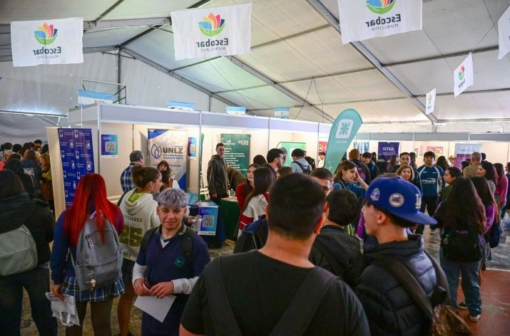 Comenzó la Semana de la Educación en Escobar: Feria del Libro y Feria Universitaria