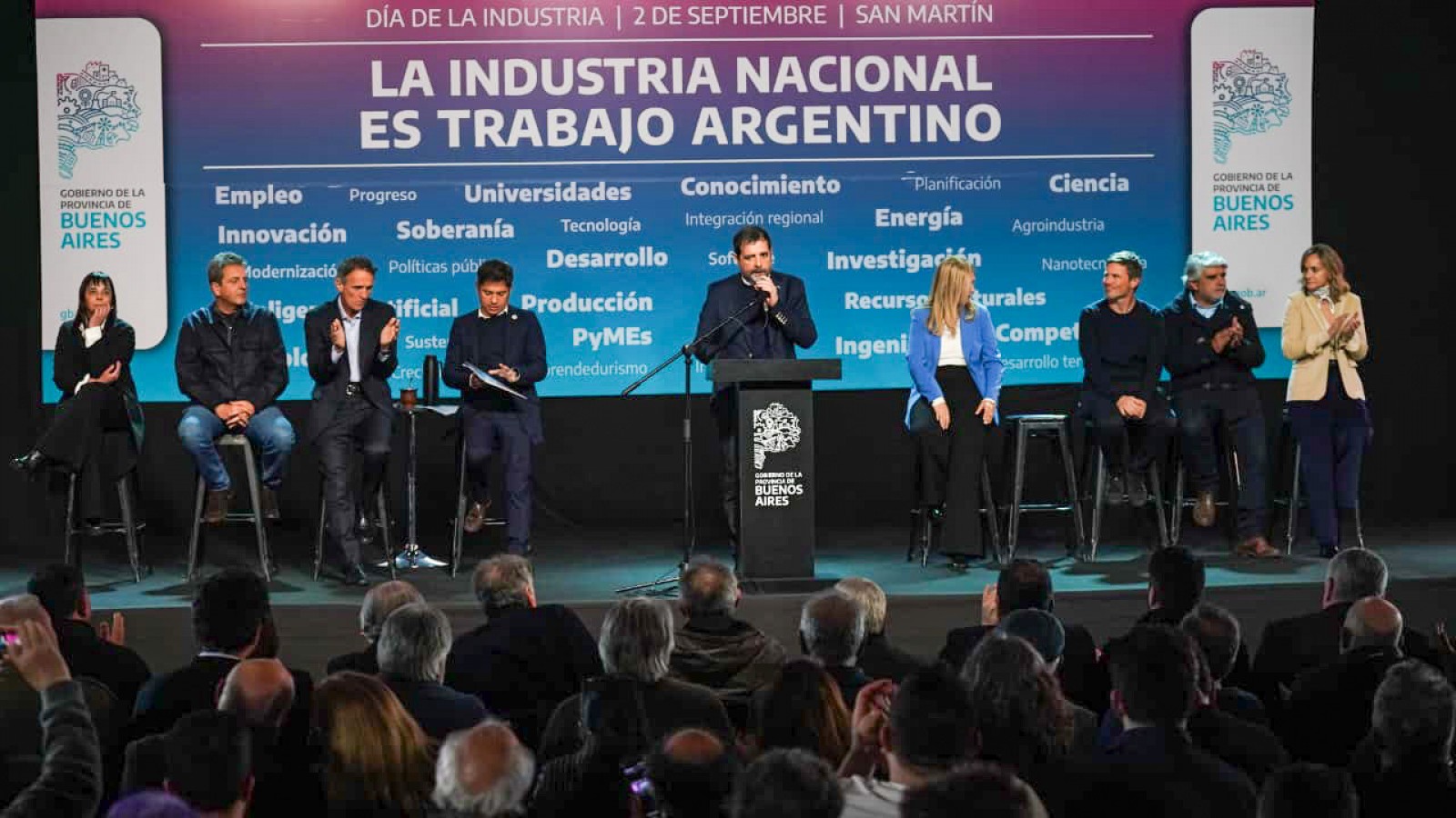 Axel Kicillof, Gabriel Katopodis y Fernando Moreira cerraron la campaña de Fuerza Patria en la Primera Sección