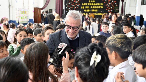 En el marco 240° aniversario de la EP N° 2, Julio Zamora ratificó el compromiso con la educación pública