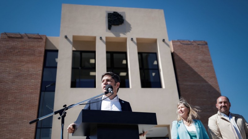 El gobernador Axel Kicillof inauguró la nueva Casa de la Provincia