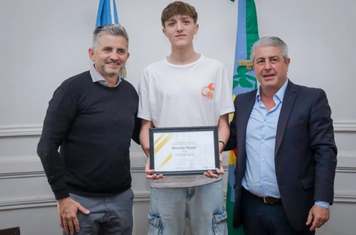 Javier Martínez: "Tenemos que trabajar mucho para que los chicos estén contenidos en el deporte"
