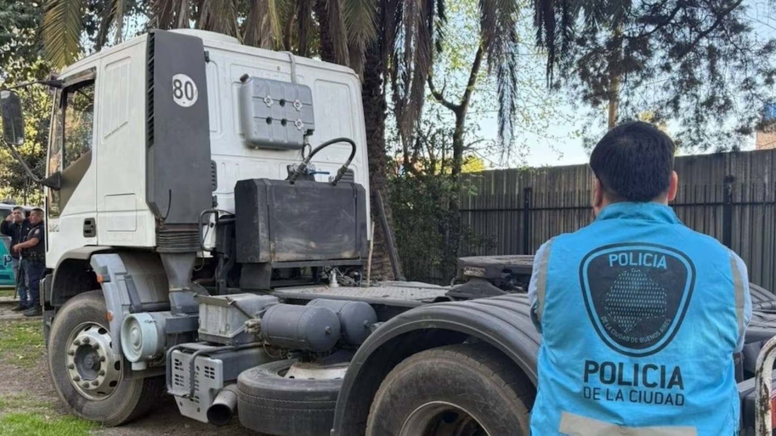 Desbarataron una banda de piratas del asfalto en Merlo que robaba leche en polvo para exportación