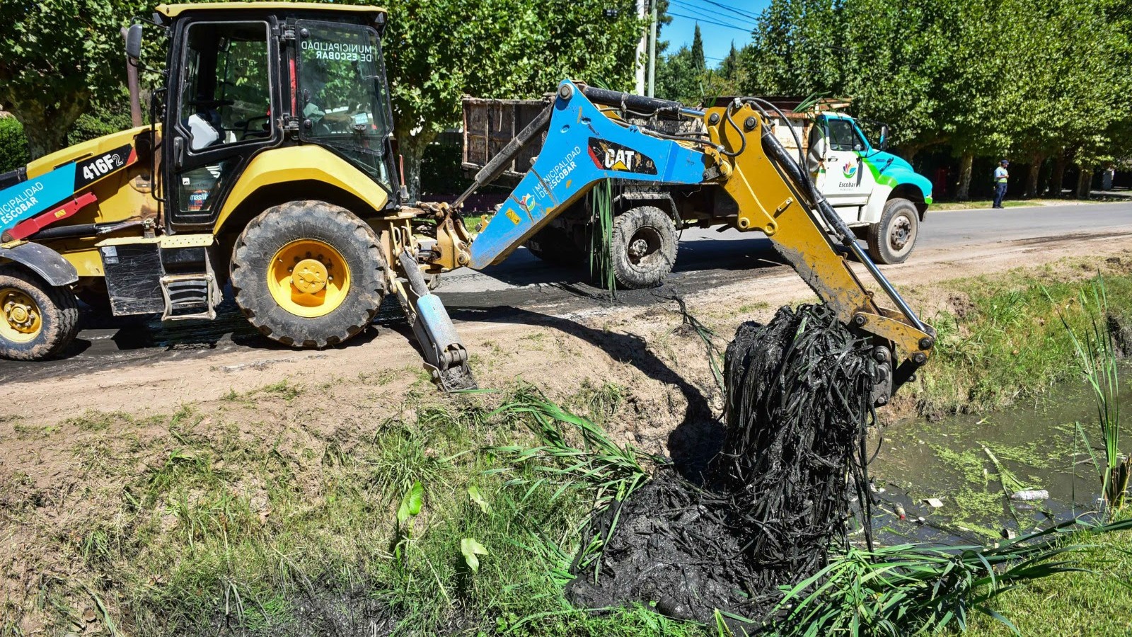 Obra pública en Escobar: nuevos pavimentos, más iluminación y limpieza de los arroyos