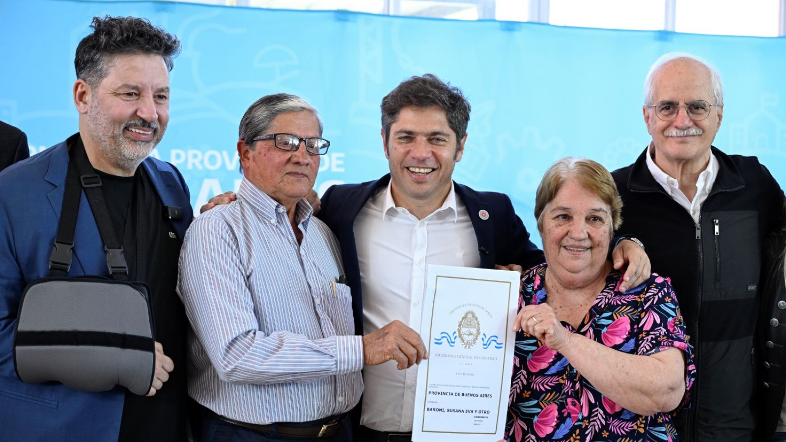 "Mi Escritura, Mi Casa": Kicillof entregó escrituras gratuitas a familias de Merlo