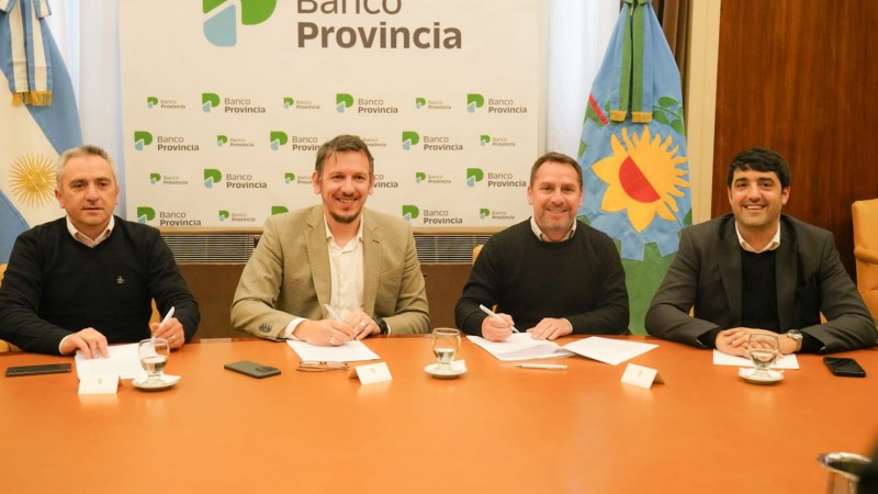 Descalzo firmó un convenio con Fuerza Solidaria para fortalecer el desarrollo social en el distrito