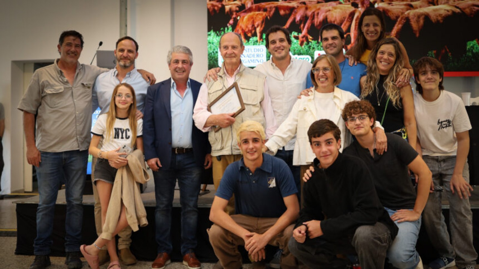 Pergamino reconoció a Carlos Salvador Kitroser como Ciudadano Ilustre por su aporte al desarrollo agropecuario y comunitario