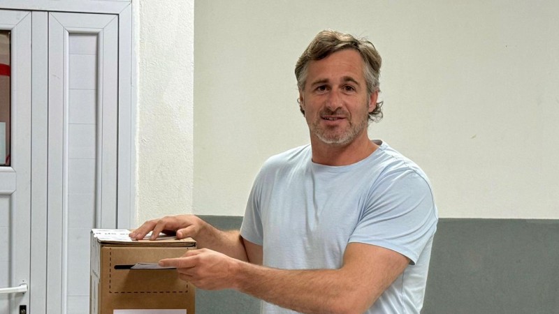 Votó el intendente de Pilar, Federico Achával