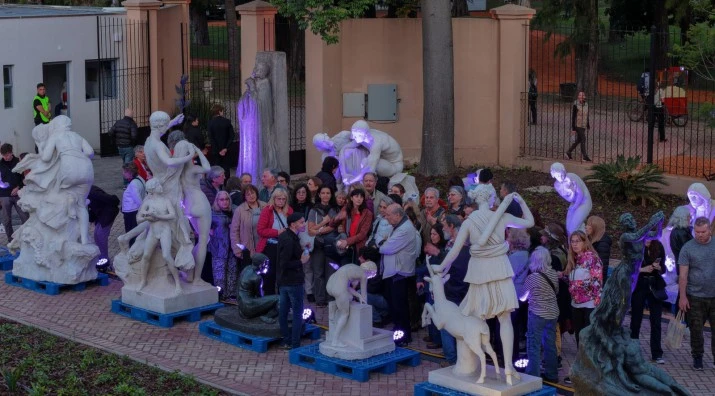 Una fiesta del arte en la reapertura del MOA, el "hospital de estatuas" que es un orgullo de la Ciudad