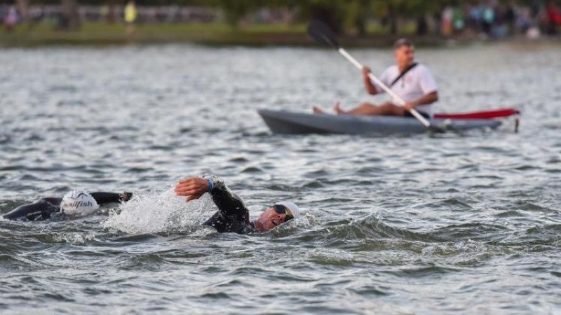 Más de 1.300 triatletas de 31 países correrán esto domingo el Ironman 70.3 Buenos Aires