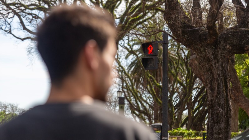 San Isidro centralizó el funcionamiento de sus semáforos para mejorar el tránsito y la seguridad vial