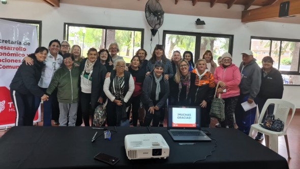 Inclusión Digital, el taller municipal de capacitación para adultos que continúa recorriendo distintos puntos de Tigre
