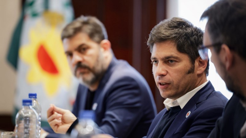 Kicillof y Cuattromo firmaron convenios con municipios para la compra de bienes de capital