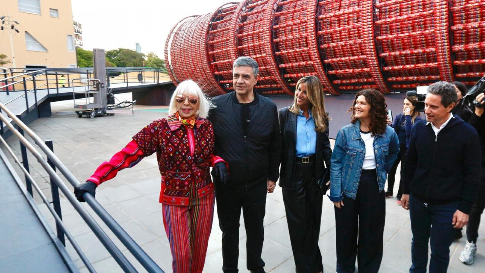 Comenzó La Noche de los Museos: La Torre de Pisa de espaguetis, la sensación de la enorme fiesta de la cultura de la Ciudad
