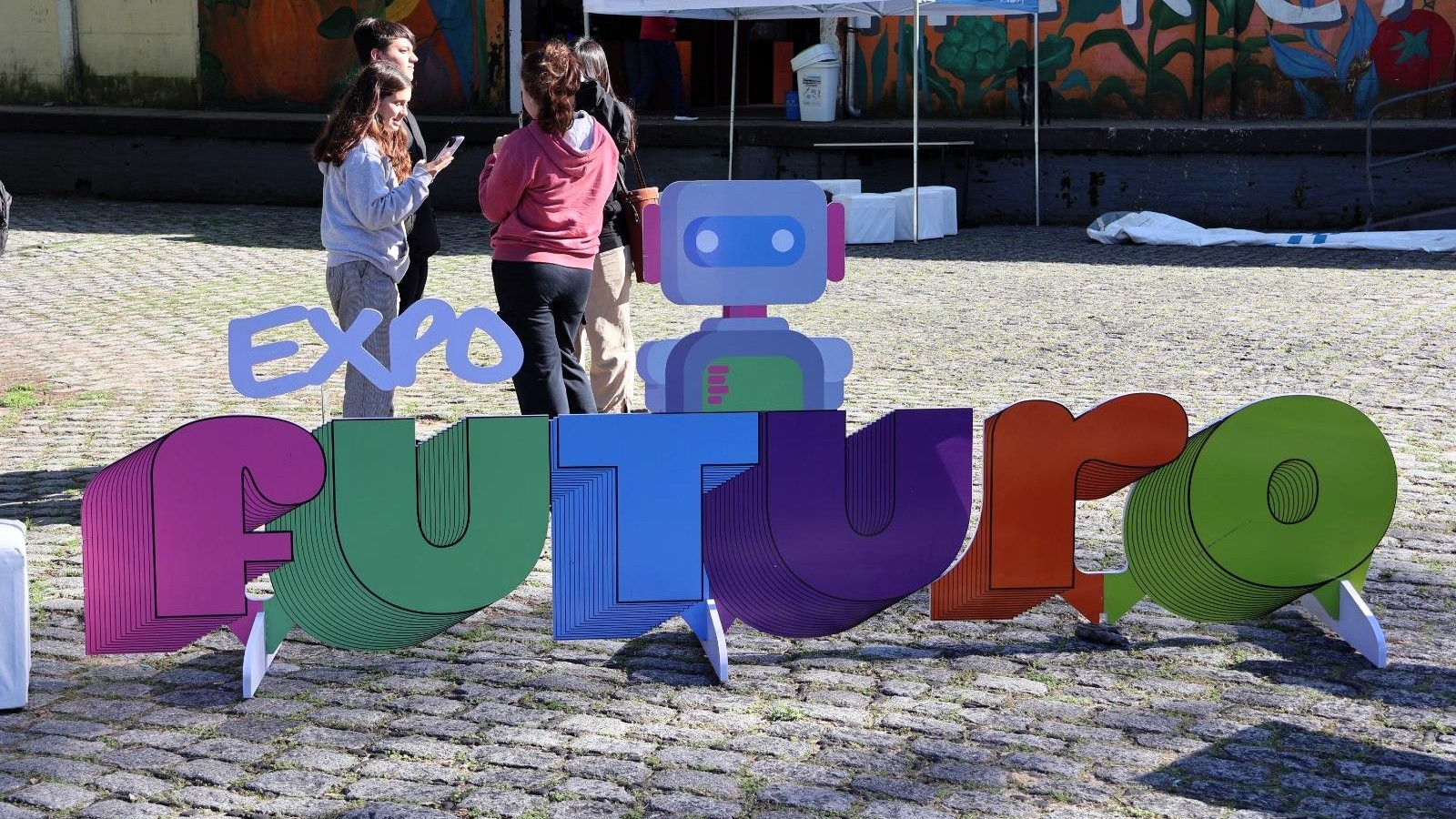 Baradero realizó la Expo Futuro 2025 con más de 500 estudiantes y un fuerte impulso a la formación y el empleo joven