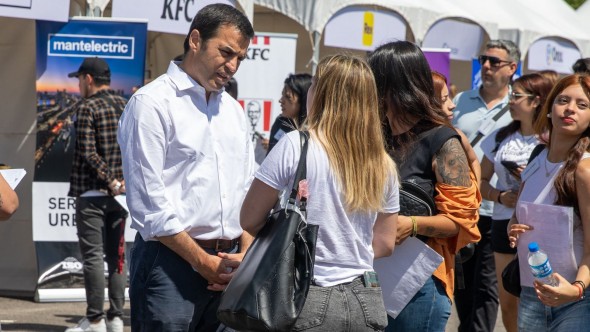 Ante 2.500 personas en Expo Empleo, San Isidro lanzó su nuevo portal para conectar a vecinos con ofertas laborales