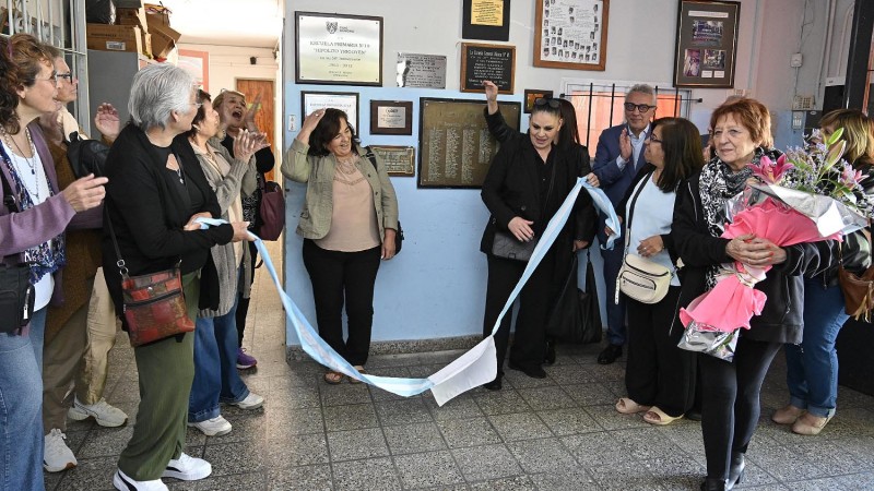 En Benavídez, Julio Zamora participó del agasajo a 50° años del egreso de alumnos y alumnas de la Escuela N° 18