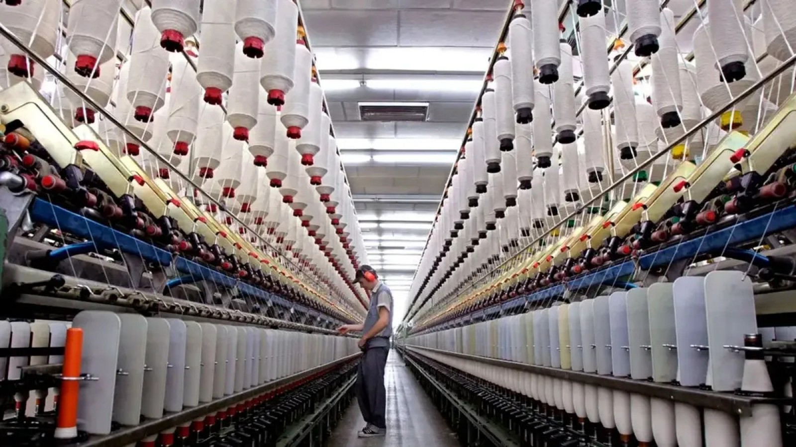 Crisis en la industria textil: la actividad cayó 25,7% y se perdieron más de 19.000 empleos en dos años