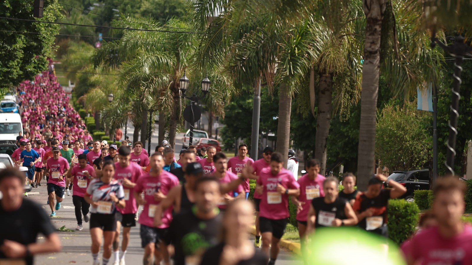 Con récord de asistentes, se corrió en Campana la 10K AXION energy