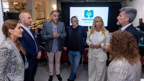 Escobar participó del 4° Encuentro de Intendentes de la Coalición de Ciudades por la Inteligencia Artificial