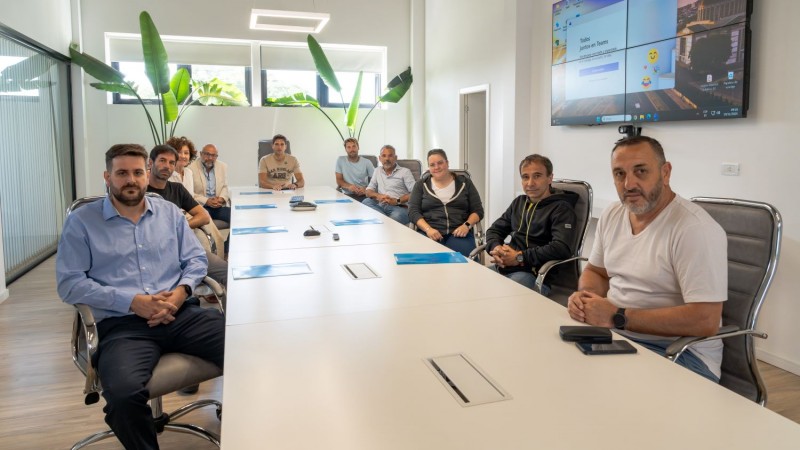 Santiago Passaglia se reunió con presidentes de clubes de San Nicolás para fortalecer el programa de Becas Deportivas