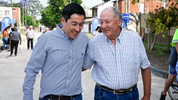 Villa de Mayo: Nardini inauguró la pavimentación de la calle Arquímedes