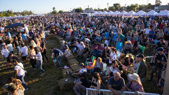 Campana celebró el Día de la Tradición con una fiesta multitudinaria