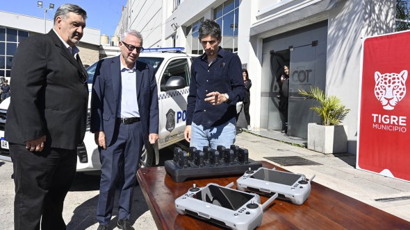 Julio Zamora en el COT: "Aspiramos a seguir invirtiendo en tecnología para consolidar aún más el sistema de Protección Ciudadana de Tigre"