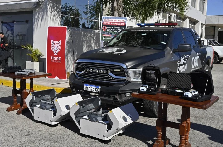 Julio Zamora en el COT: "Aspiramos a seguir invirtiendo en tecnología para consolidar aún más el sistema de Protección Ciudadana de Tigre"