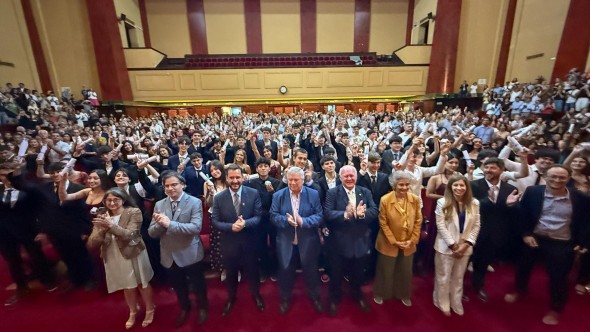 Emotivo acto en la UBA: los primeros egresados del Colegio Ramón Cereijo recibieron sus diplomas