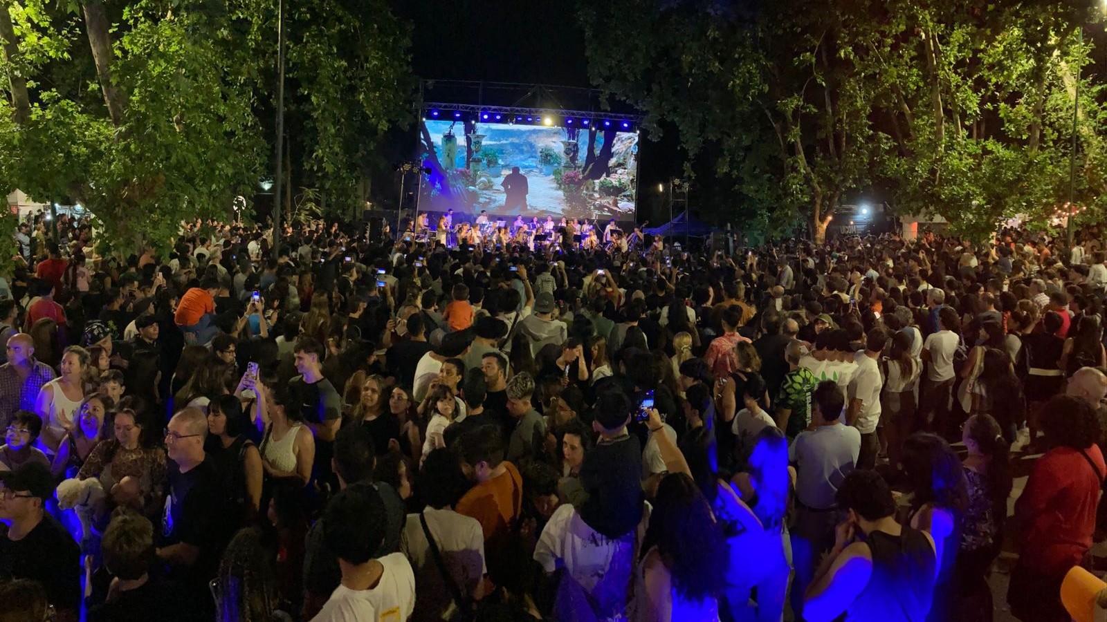 Inspirada en la Antigua Roma, se realizó la 12° Noche de Libros en San Miguel